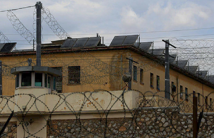 Νέα έρευνα στις Φυλακές Κορυδαλλού: Βρέθηκαν αυτοσχέδια μαχαίρια, ρόπαλα, χασίς και κινητά τηλέφωνα (Photo) - Media