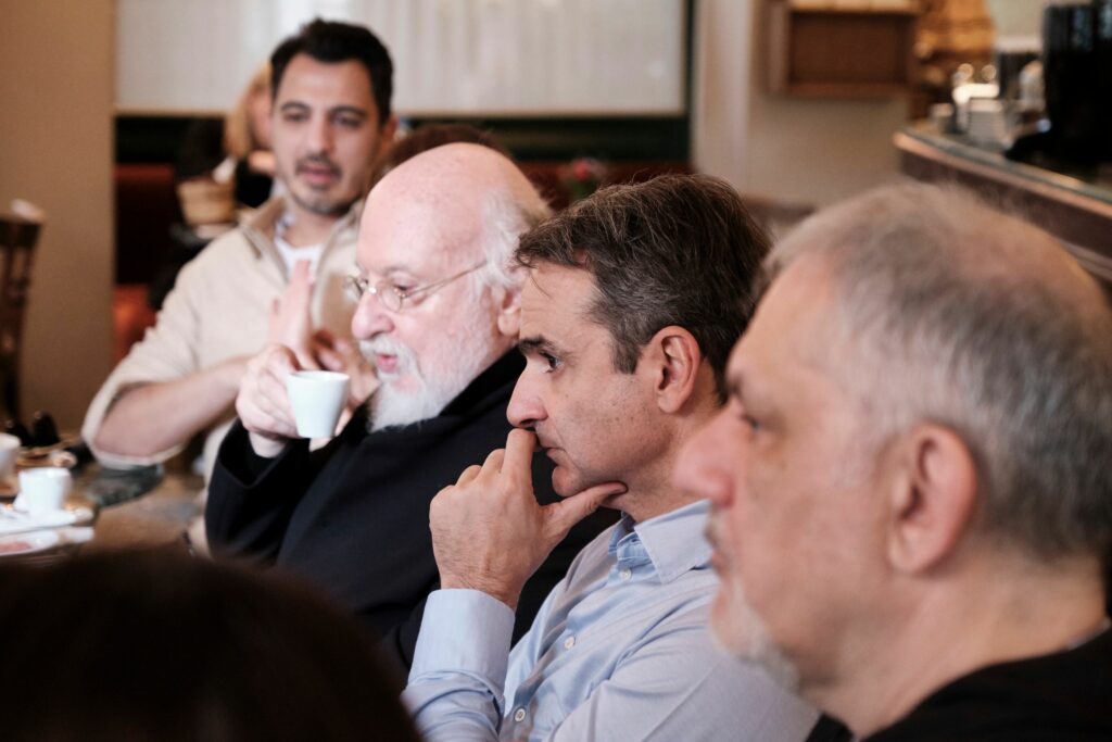 Μητσοτάκης με καλλιτέχνες για πνευματικά δικαιώματα-κρίση στο ελληνικό τραγούδι - Media