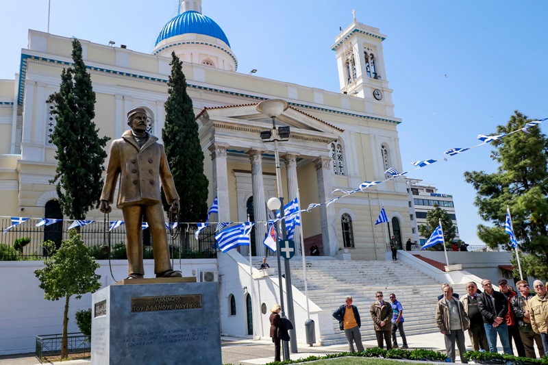 Βανδάλισαν το Μνημείο Γενοκτονίας του Ποντιακού Ελληνισμού στην Άρνισσα - Media