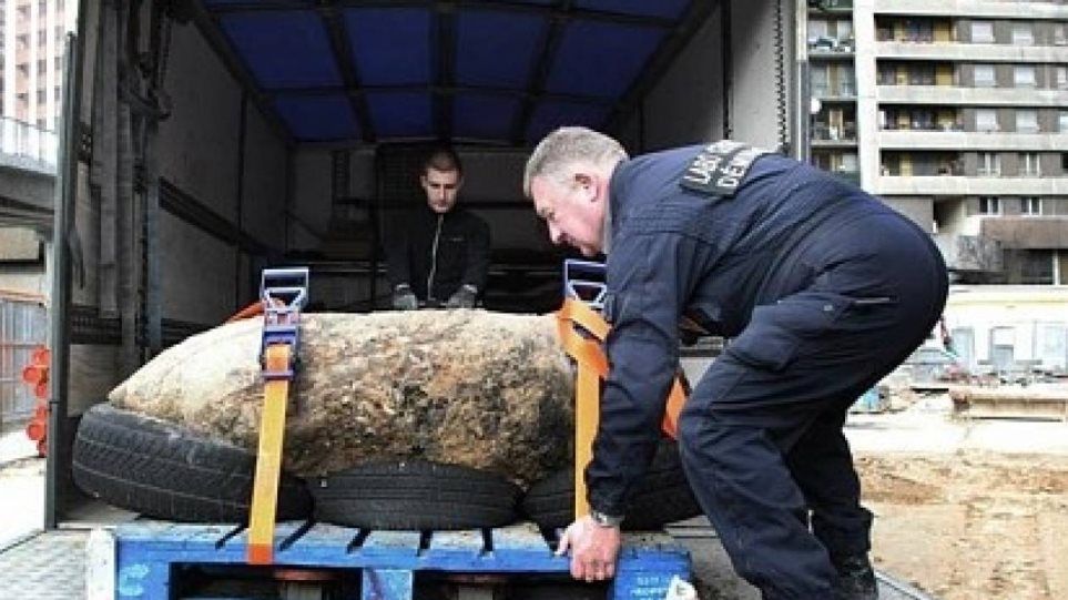 Oικογένεια στην Αγ. Πετρούπολη ζούσε επί 70 χρόνια πάνω σε ξεχασμένη οβίδα - Media