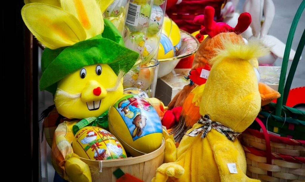 Το εορταστικό ωράριο των καταστημάτων το Μ. Σάββατο - Media