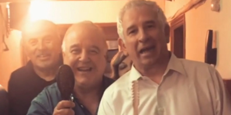 Φιλιππίδης - Χαϊκάλης τρολάρουν τον Πέτρο Γαϊτάνο για τη διαφήμιση των Jumbo (Video) - Media