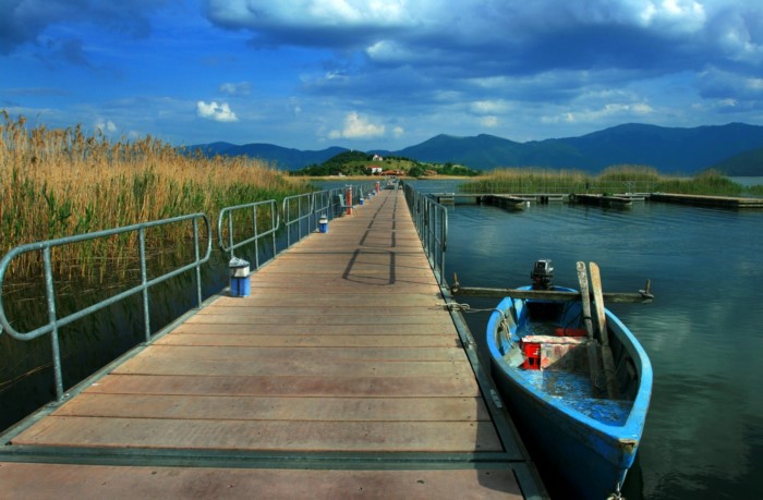 Μεσσηνία: Ψαράς εντοπίστηκε νεκρός μέσα σε λίμνη - Media