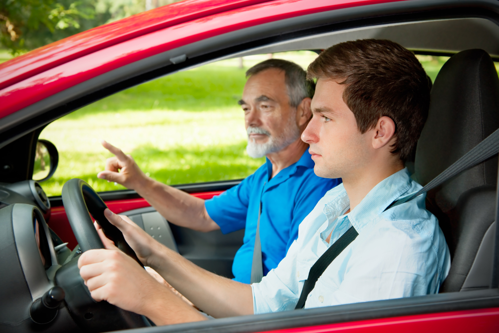 Υπ. Μεταφορών: Οι εκπαιδευτές οδήγησης φέρουν την ευθύνη της μη διεξαγωγής των εξετάσεων - Media