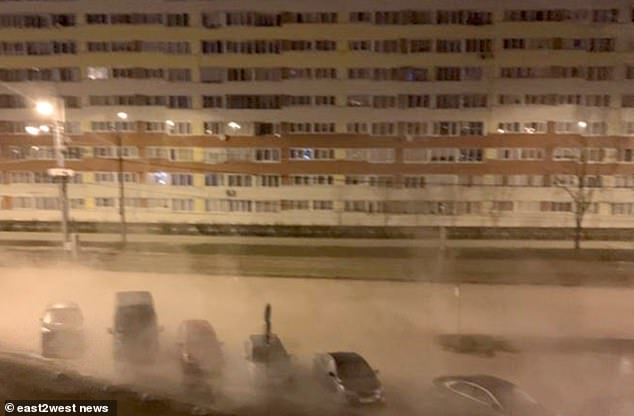 Ζεματιστό νερό την έβρασε στο κρεβάτι της την ώρα που κοιμόταν – Η περιοχή καλύφθηκε με ατμούς (Photos/Video) - Media