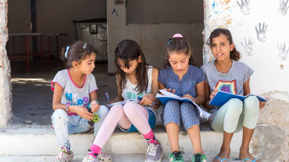 «Η περιφέρεια Βορείου Αιγαίου υπέρ των γονέων που δεν στέλνουν τα παιδιά τους στο σχολείο για τα προσφυγόπουλα» - Media
