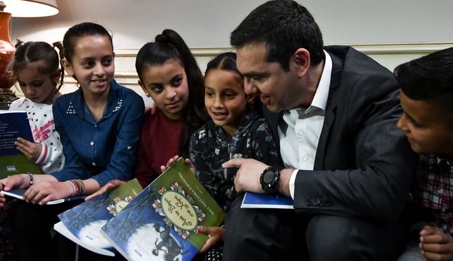 Με Ρομά συναντήθηκε ο Αλέξης Τσίπρας στο Μαξίμου (Photos) - Media