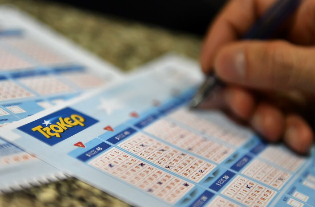 Δείτε που παίχτηκε το Τζόκερ των 4,5 εκατ. ευρώ - Με μία απλή συμμετοχή έγινε πάμπλουτος  - Media