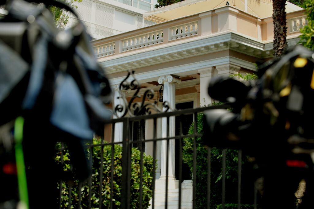 «Πανηγυρίζει» το Μαξίμου για τον «χορηγό» Μητσοτάκη και τις αναφορές στην 7ήμερη εργασία - Media