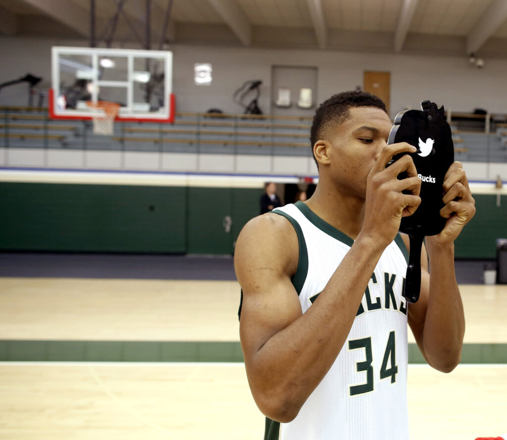 Πρώτο βήμα για τους τελικούς του ΝΒΑ με «καυτό» Αντετοκούνμπο - Media