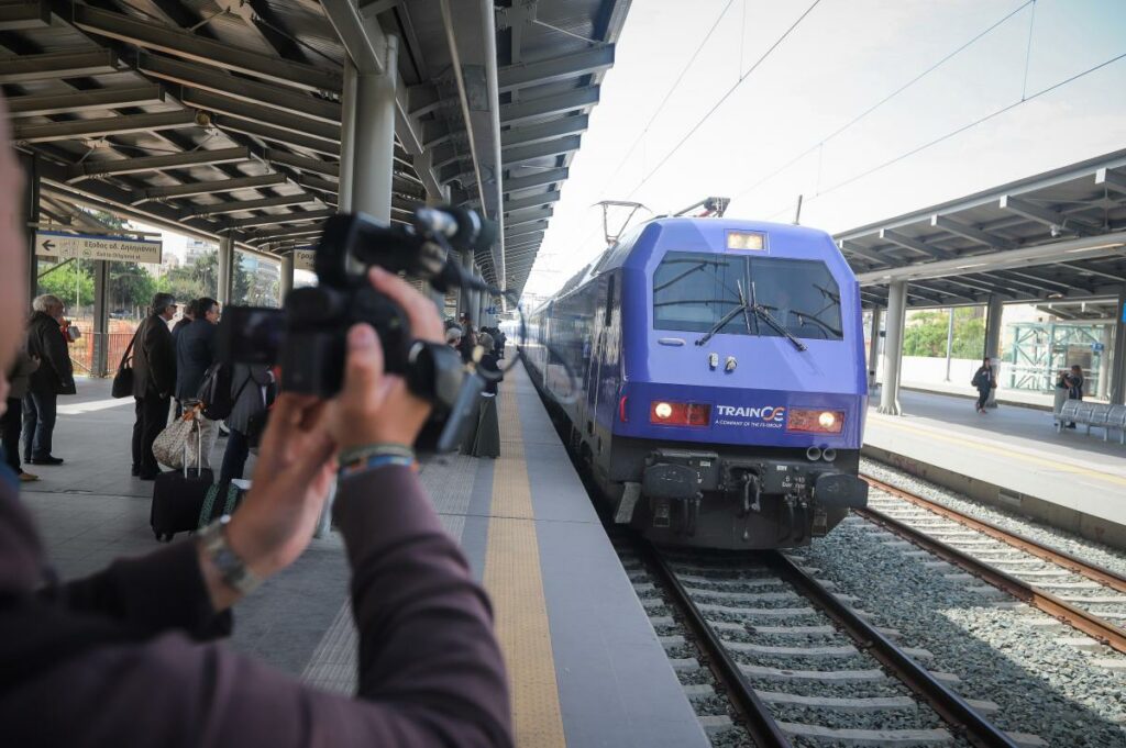 ΤΡΑΙΝΟΣΕ: Ξεκινούν την Δευτέρα τα γρήγορα τρένα -  Οι τιμές, οι στάσεις και οι χρόνοι - Media