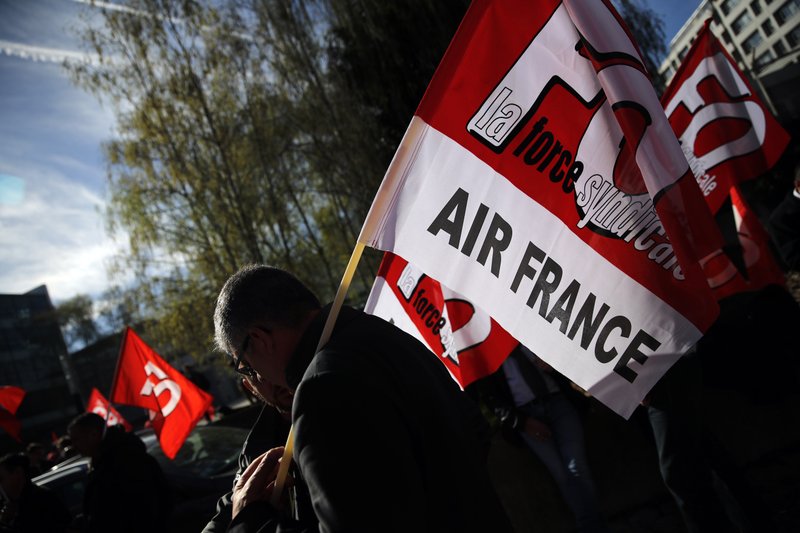 Για 465 απολύσεις ετοιμάζεται η Air France - Την «έφαγαν» low cost και τρένα - Media