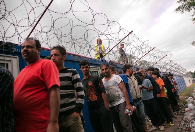 ΟΗΕ: Η Ουγγαρία του Όρμπαν αφήνει νηστικούς τους πρόσφυγες που πρόκειται να απελάσει - Media