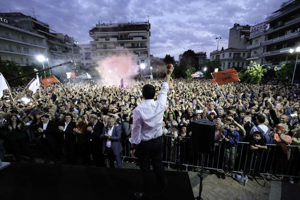 Τσίπρας στη Λάρισα: Έγκριση των μέτρων με ψήφο στον ΣΥΡΙΖΑ - Εντολή κατάργησης με ψήφο στη ΝΔ - Media