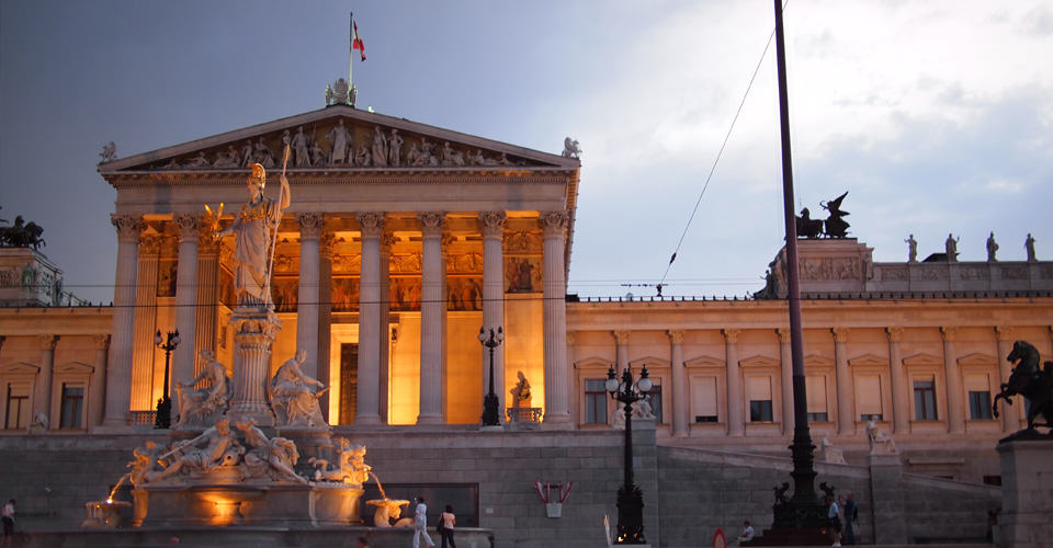 Αναταράξεις στην κυβέρνηση της Αυστρίας - Παραιτήθηκαν όλοι οι ακροδεξιοί υπουργοί - Media