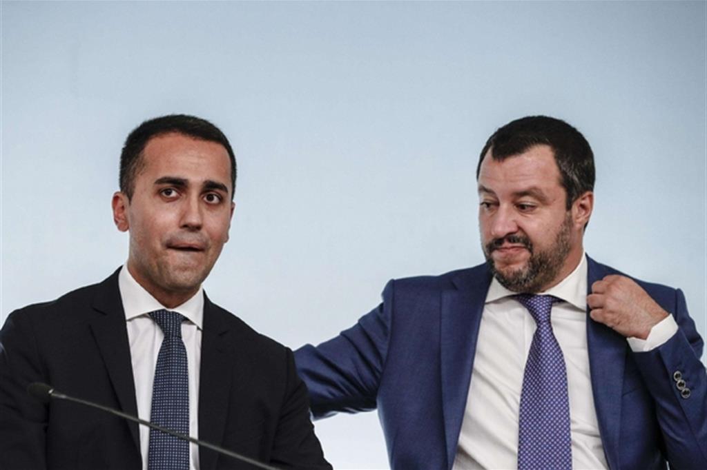 Ρωγμή στην ιταλική κυβέρνηση: «Ανεύθυνο» χαρακτηρίζει τον Σαλβίνι ο Ντι Μάιο - Media