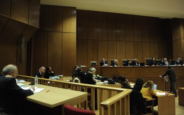 WSJ: «Η αργή ελληνική Δικαιοσύνη επιτρέπει σε φασιστικό κόμμα να ευημερεί» - Media