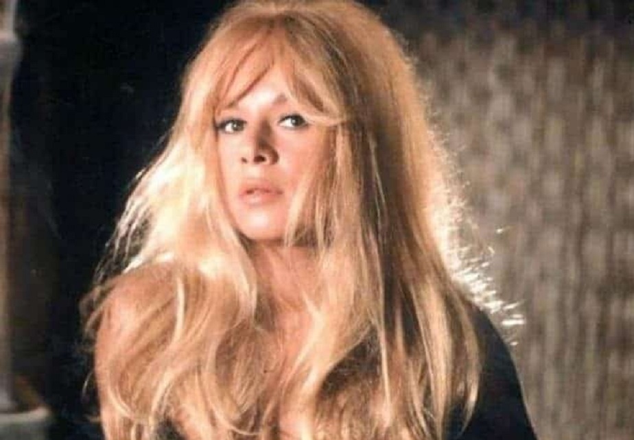 Aλίκη Βουγιουκλάκη: Δείτε πώς ήταν στη Δ’ Δημοτικού, το 1943 (Photos) - Media