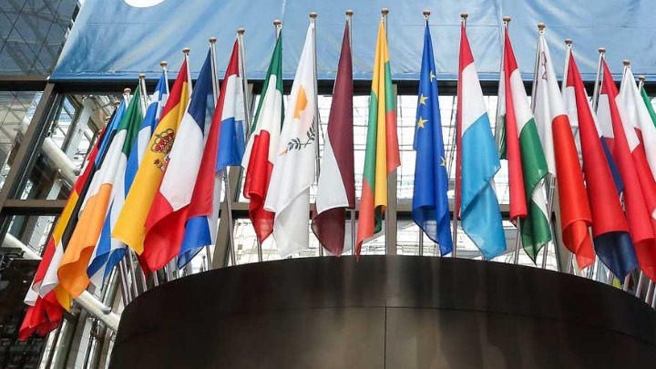 Οι πολίτες 21 χωρών-μελών της ΕΕ καλούνται στις κάλπες σήμερα - Media