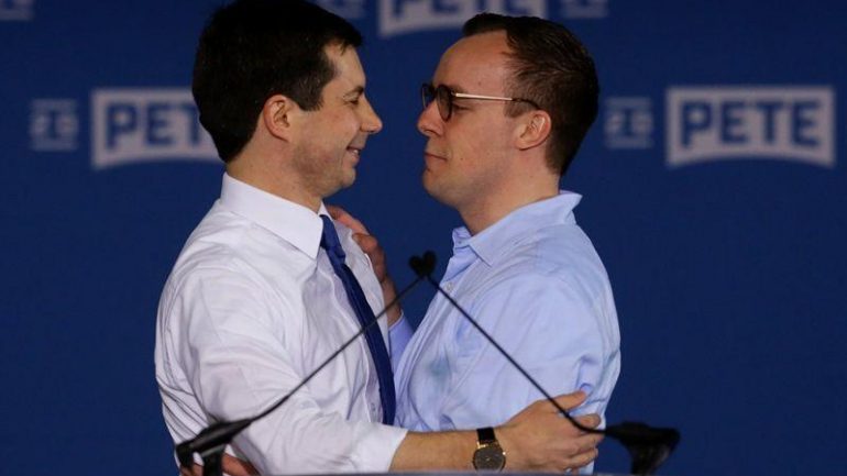Νέο ζευγάρι αναστατώνει τις ΗΠΑ: Το φιλί και το πρώτο ραντεβού (Photos) - Media