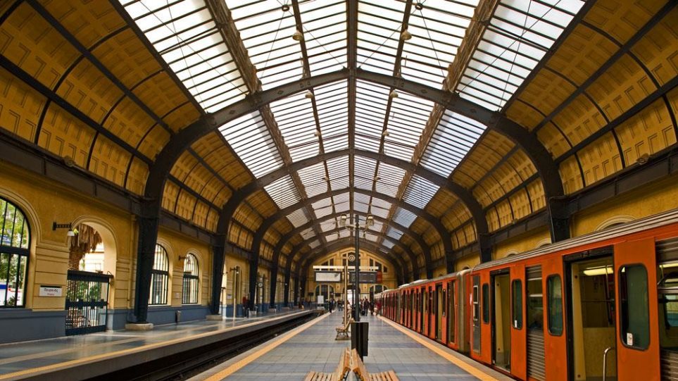 Εισβολή αγνώστων στις γραμμές του Ηλεκτρικού - Media