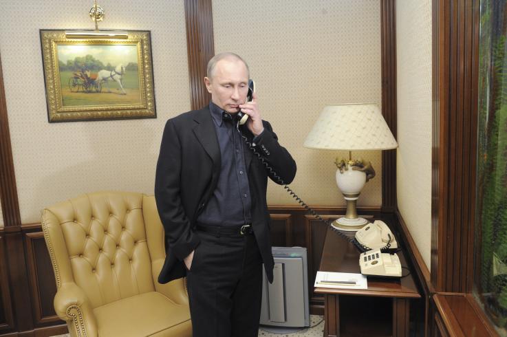 «Θα ήθελα να μιλήσω στον κ. Πούτιν»: Πώς επικοινωνούν μεταξύ τους οι αρχηγοί κρατών - Media