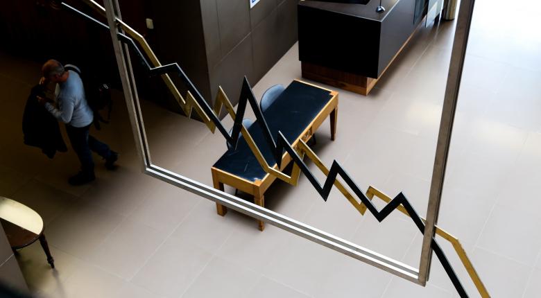 Εικόνα σταθεροποίησης στο Χρηματιστήριο, με υποχώρηση τζίρου - Media