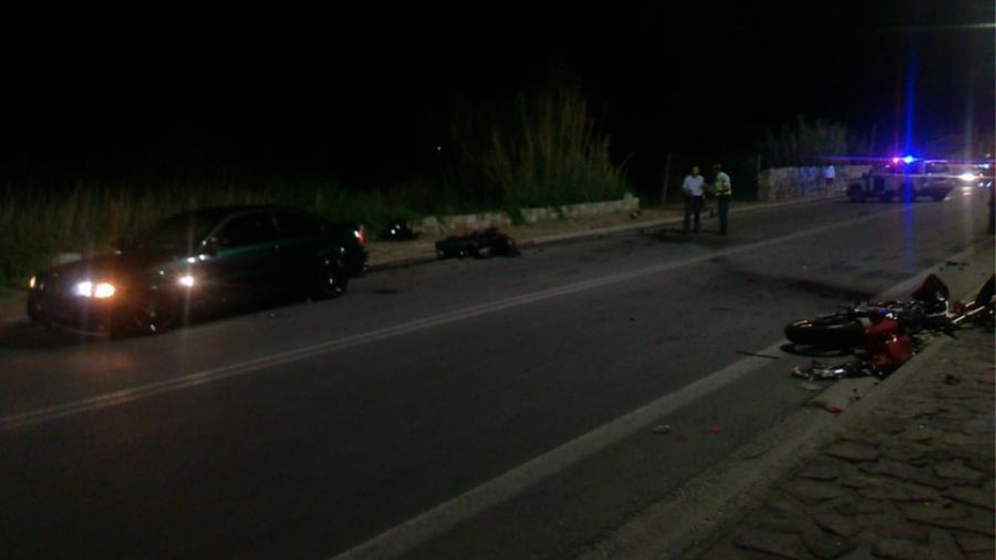 Πολύνεκρο τροχαίο στη Λέσβο μετά από σύγκρουση μοτοσικλετών με ΙΧ - Media