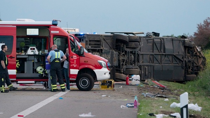 Ένας νεκρός και εξήντα τραυματίες σε τροχαίο, στη Γερμανία - Media