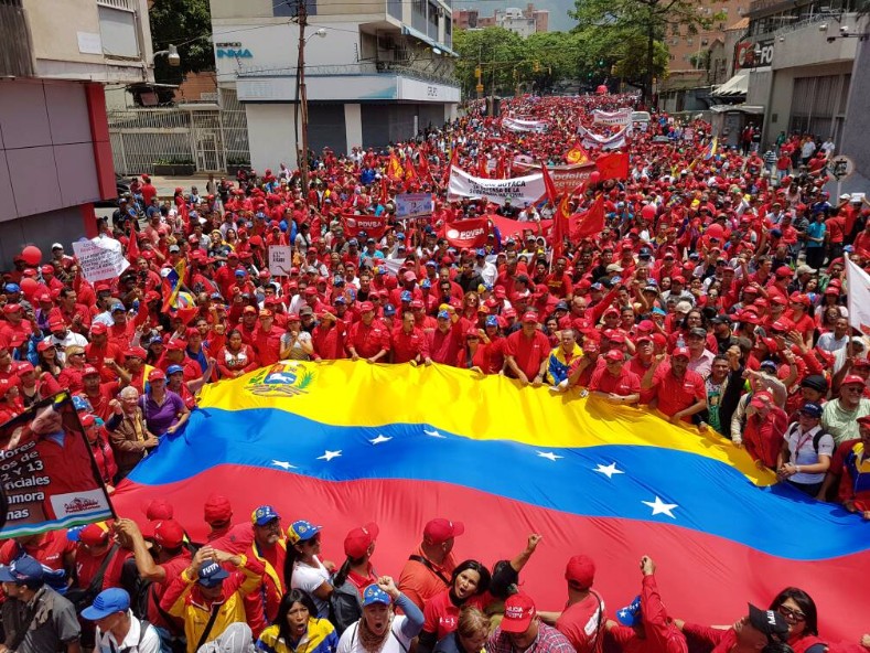 Ο Μαδούρο, το πετρέλαιο, ένας γραφικός ακροδεξιός και ένα αποτυχημένο πραξικόπημα: Συνέντευξη του Πρέσβη της Βενεζουέλας - Media