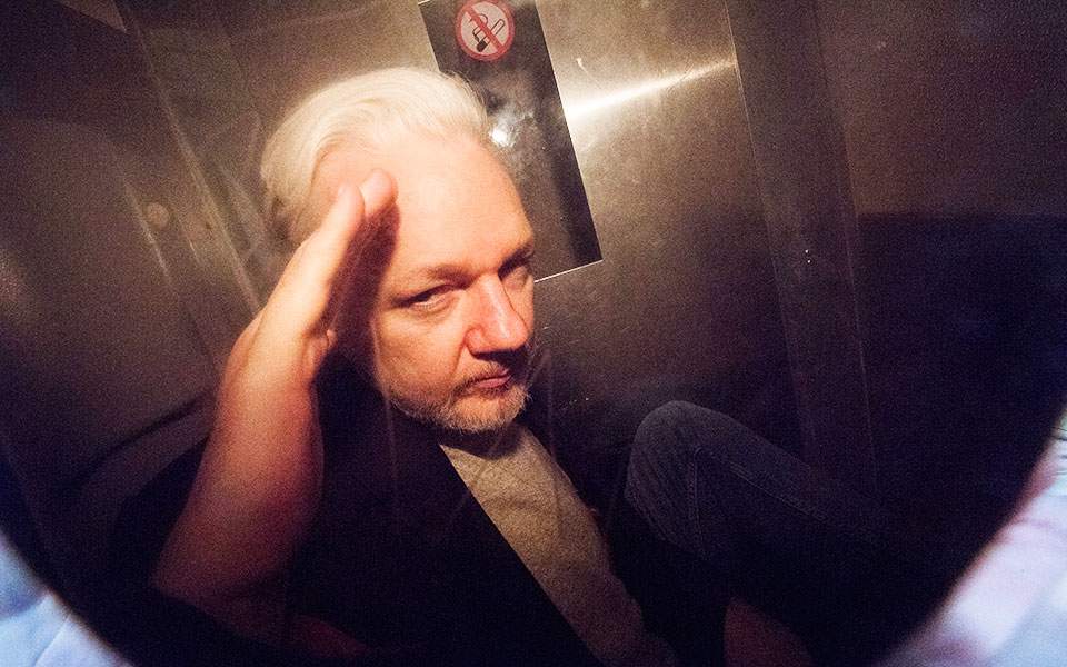 Σήμερα εξετάζεται το αίτημα έκδοσης του Τζούλιαν Ασάνζ στις ΗΠΑ - Media