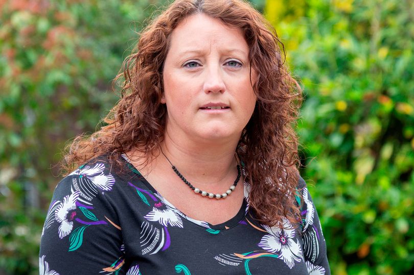 Έπεσε μπουκάλι αρώματος στο πόδι της και ικέτευσε τους γιατρούς να την ακρωτηριάσουν (Photos) - Media