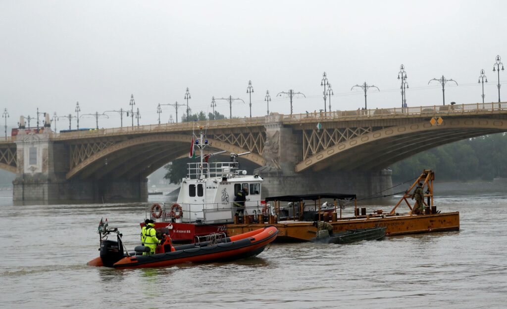 Δυστύχημα-Δούναβης: Βρέθηκε σορός 100 χιλιόμετρα μακριά από τη Βουδαπέστη - Media