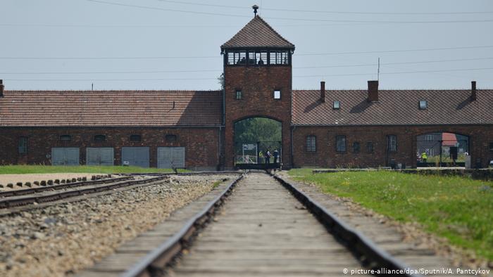 Οι Ολλανδικοί Σιδηρόδρομοι θα αποζημιώσουν τους Εβραίους που μεταφέρθηκαν με τραίνα της εταιρείας σε στρατόπεδα συγκέντρωσης - Media