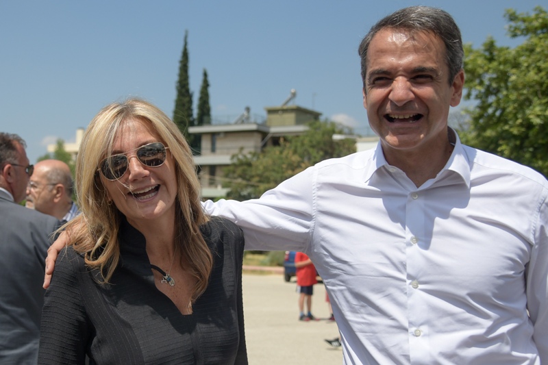 Mητσοτάκης σε Μαρέβα: Χρόνια πολλά αγάπη μου - Οι ευχές στην 16χρονη κόρη τους (Photos) - Media