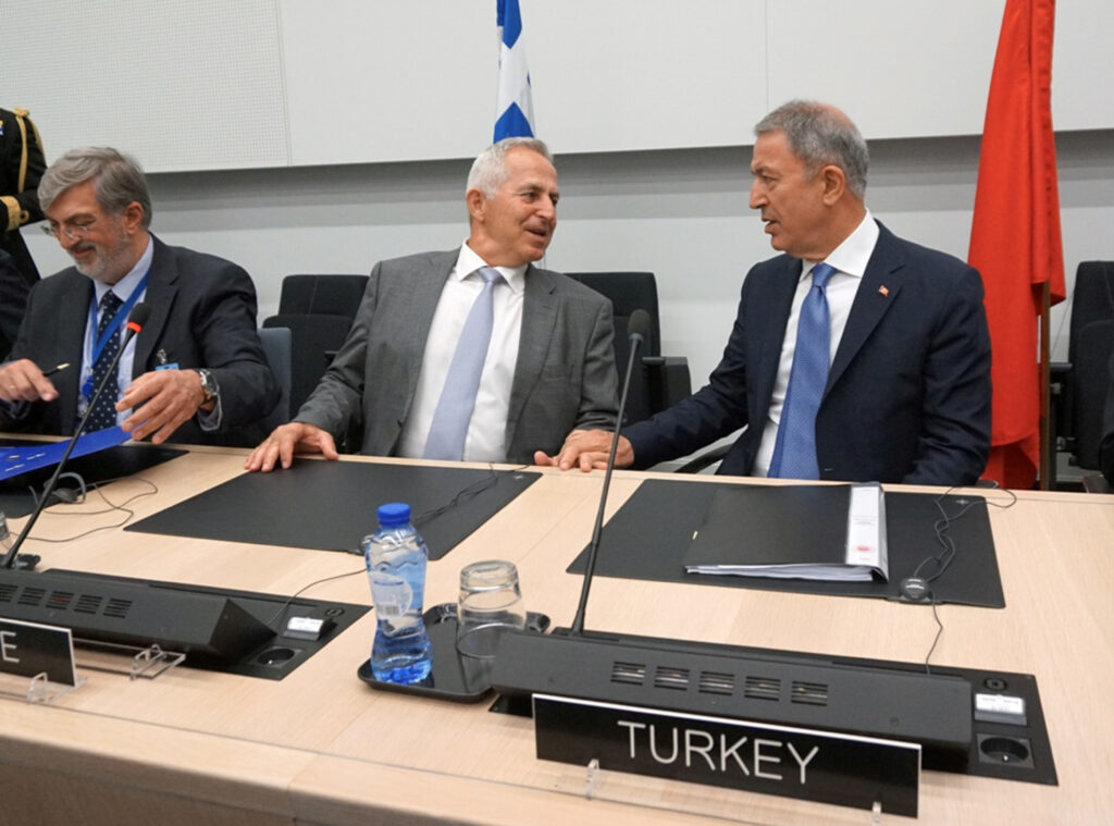 Συνάντηση Αποστολάκη-Ακάρ στις Βρυξέλλες - Τι συζήτησαν - Media