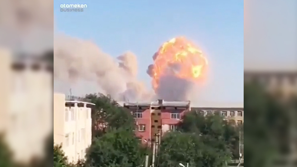 Χαμός στο Καζακστάν: Εκκενώνεται πόλη μετά από εκρήξεις σε αποθήκη πυρομαχικών με νεκρό και τραυματίες (Videos) - Media