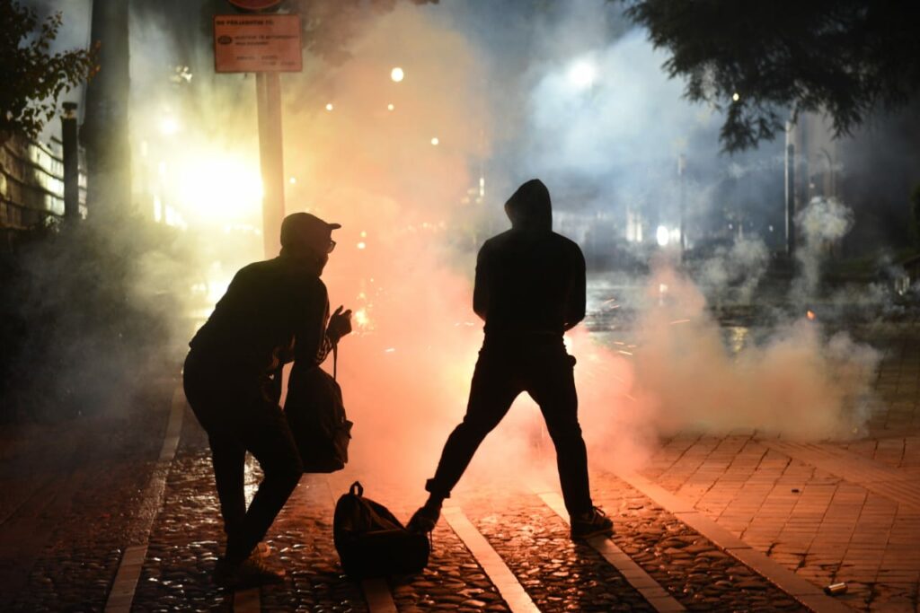 Επεισόδια στην Αλβανία: Πολιτειακή σύγκρουση κορυφής - Στον αέρα οι δημοτικές εκλογές (Photos/Video) - Media