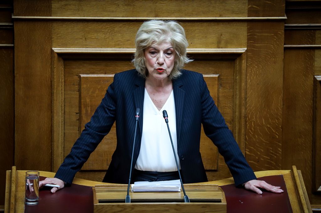 Αναγνωστοπούλου για μετατάξεις στη Βουλή: Ανθρωποφαγία που δεν έχει τέλος - Media