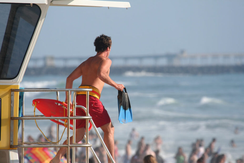 Χωρίς ναυαγοσώστες μένουν οι παραλίες στην Κρήτη - «Καμπανάκι» κινδύνου για λουόμενους - Media