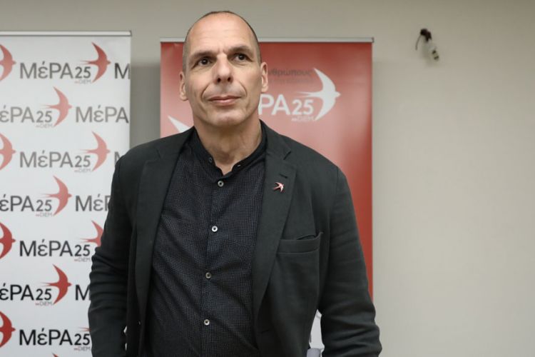 Γιάνης Βαρουφάκης για Πάολα Ρεβενιώτη: Έχει κερδίσει το δικαίωμα να εκφράζεται όπως θέλει - Media