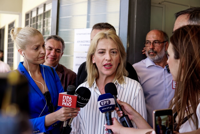 Περιφερειακές εκλογές 2019: Το ευχαριστώ της Δούρου στο Facebook και οι ερμηνείες  - Media