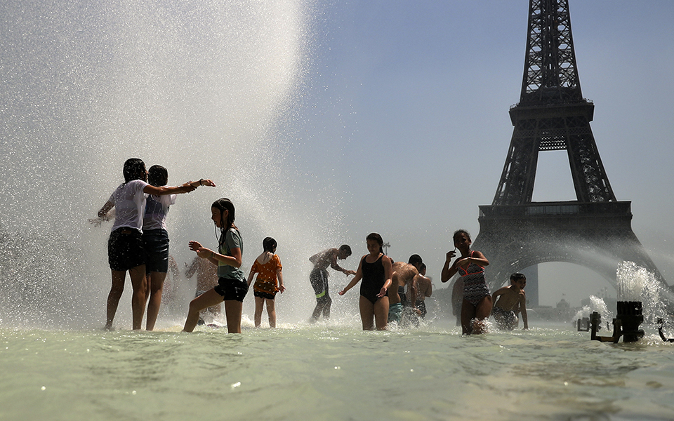 Καύσωνας «λιώνει» την Ευρώπη - Οι θερμοκρασίες πάνω απο 40 βαθμούς (Photos) - Media