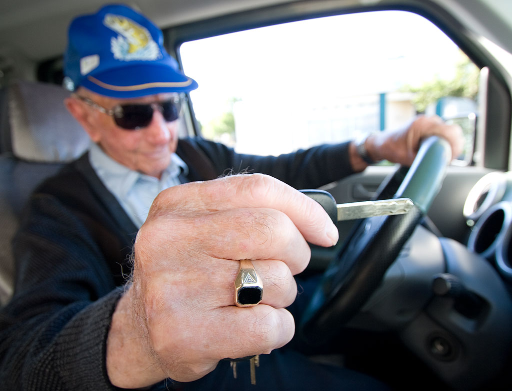 Παράταση με τροπολογία στην ισχύ των διπλωμάτων οδήγησης ηλικιωμένων - Μέχρι να εξεταστούν ξανά - Media