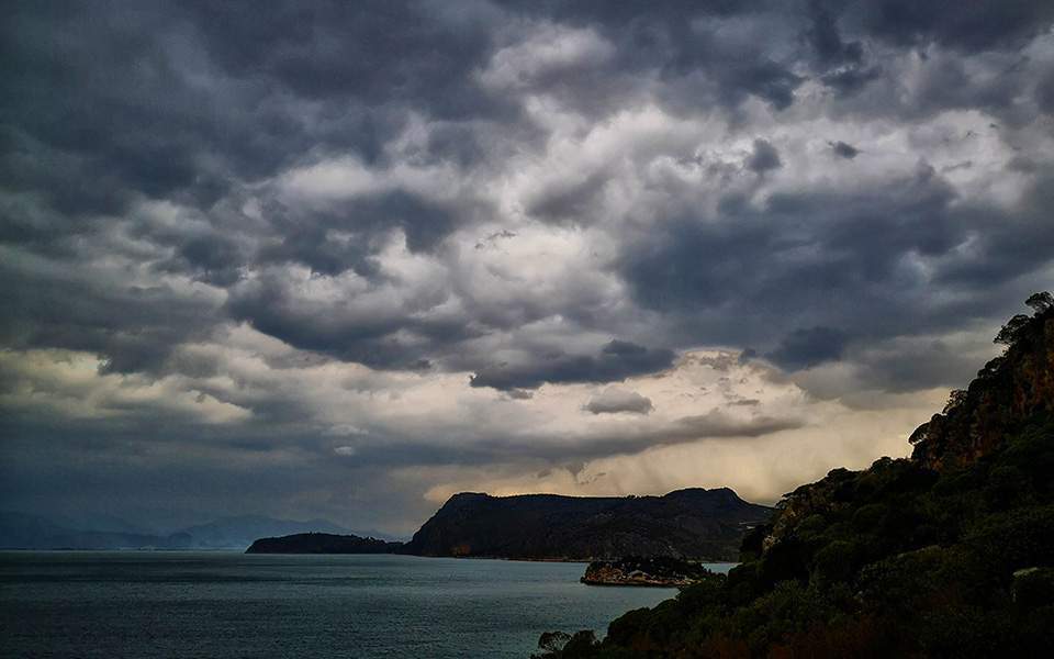 Καιρός: Βροχές, καταιγίδες και χαλαζοπτώσεις  - Media