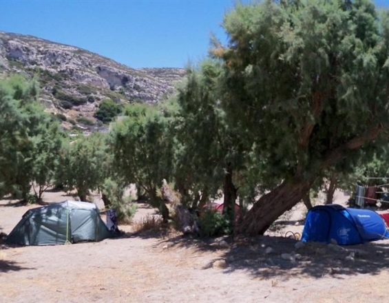 Κάμπινγκ στα Μάταλα: Πήγε σε συναυλία και του έκλεψαν τη σκηνή - Media