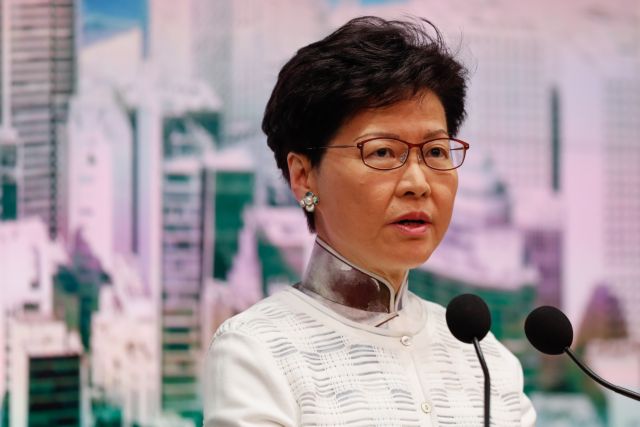 Χονγκ Κονγκ: Η πρωθυπουργός ζήτησε συγγνώμη επειδή προκάλεσε «διενέξεις» - Media