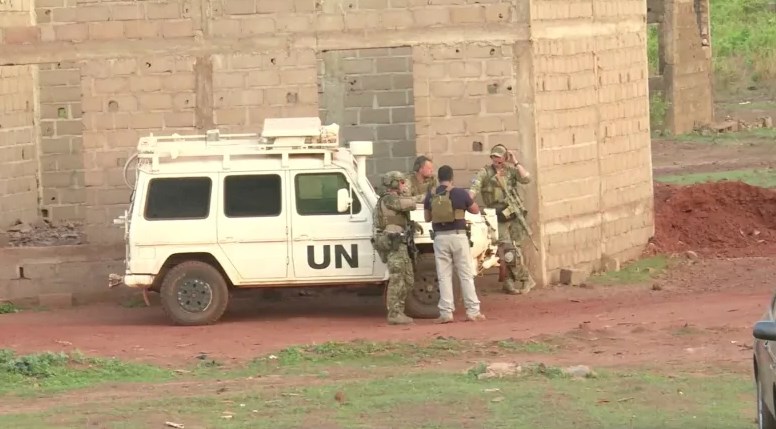 Απόλυτη φρίκη στο Μάλι: Σφαγή σε χωριό - Δεκάδες καμένα πτώματα (Photo) - Media