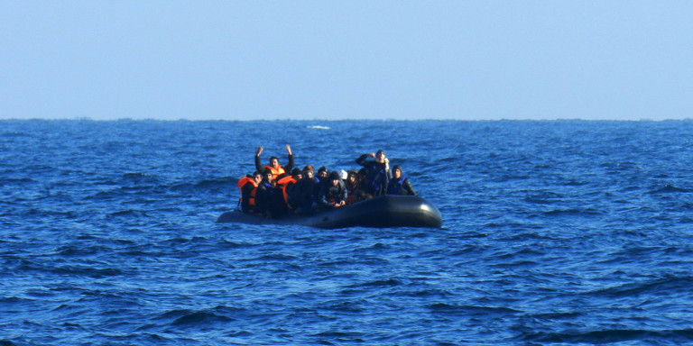 Διάσωση 38 μεταναστών ανοιχτά της Σάμου - Media