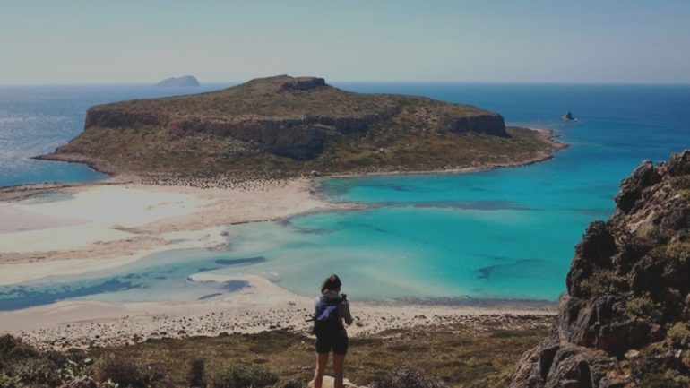 Περιπέτεια για υπέρβαρη τουρίστρια στην Κρήτη – Κάλεσε την πυροσβεστική γιατί δεν μπορούσε να ανέβει την ανηφόρα - Media